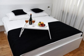 Отель Apartment Check In Zagreb - Maksimir  Загреб